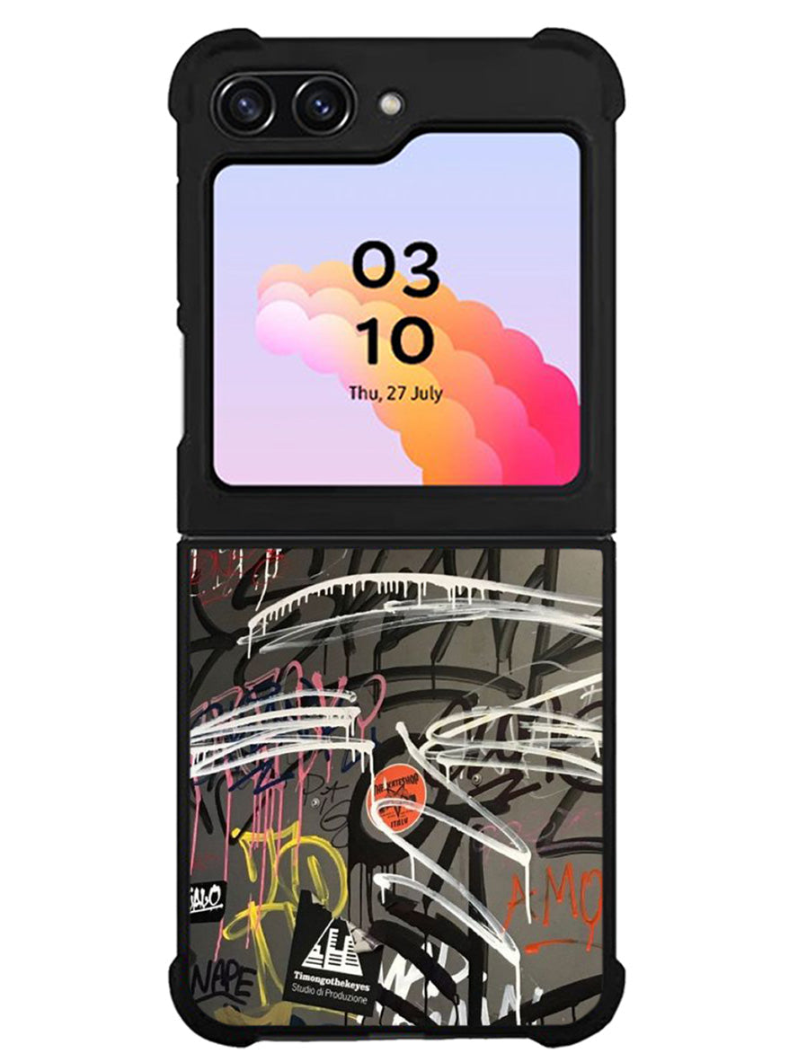 Graffiti in The Grey Wal Samsung Galaxy Z Flip 5 5G 2023 Case