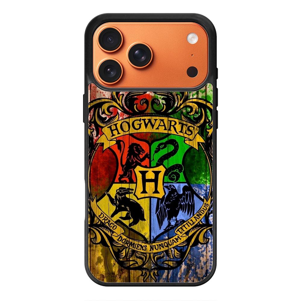 Harry Potter Hogwarts Logo wood iPhone 18 Pro Case